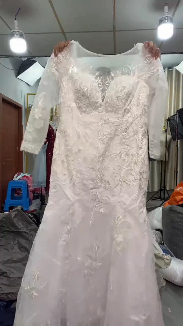 二蛋礼服=现在都是瑕疵款