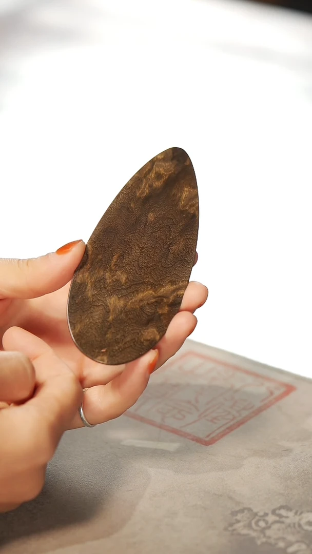 【闪购商品】金丝楠木雕379水波纹书签