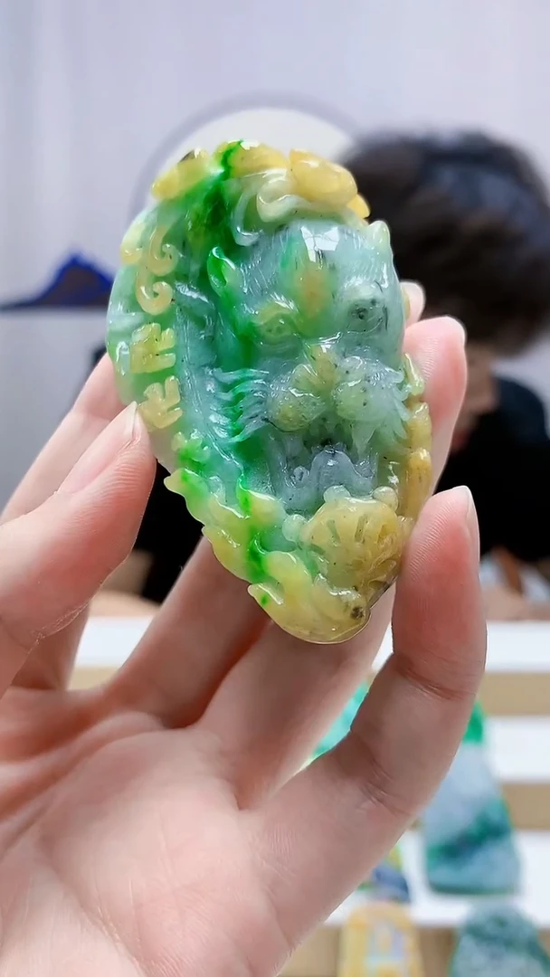 未镶嵌定制翡翠5145zm-毛货挂件115