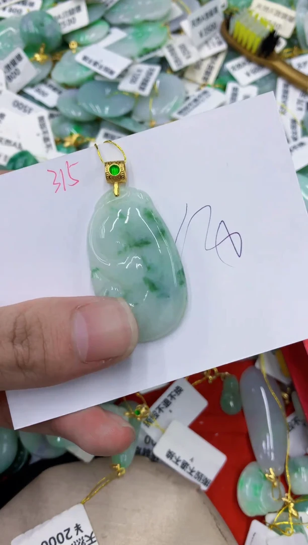 颈饰未镶嵌翡翠111111111111