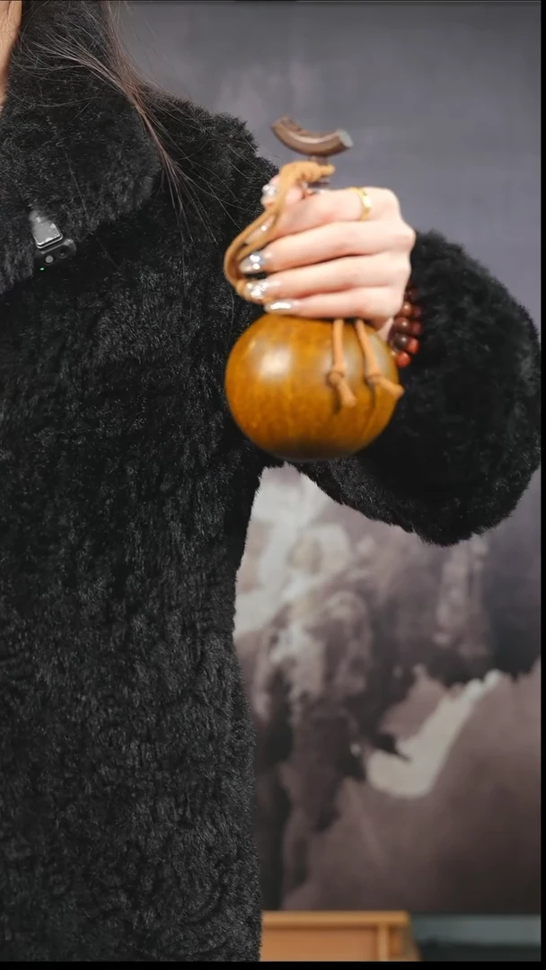 【闪购商品】XL158老栗色小容量酒葫芦随缘发