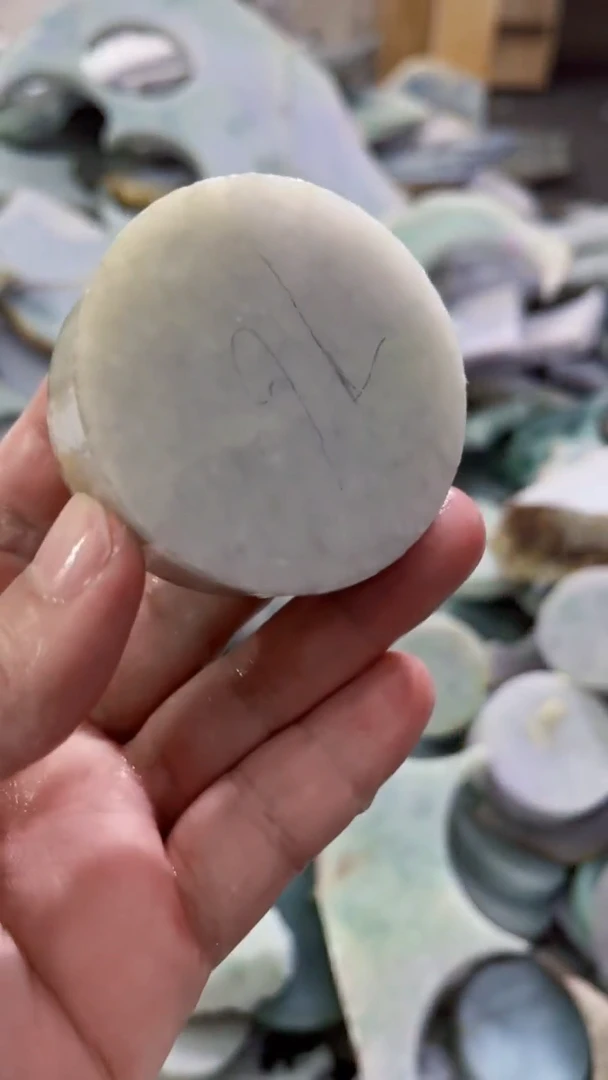 【闪购商品】翡翠挂件未镶嵌A货康壹212