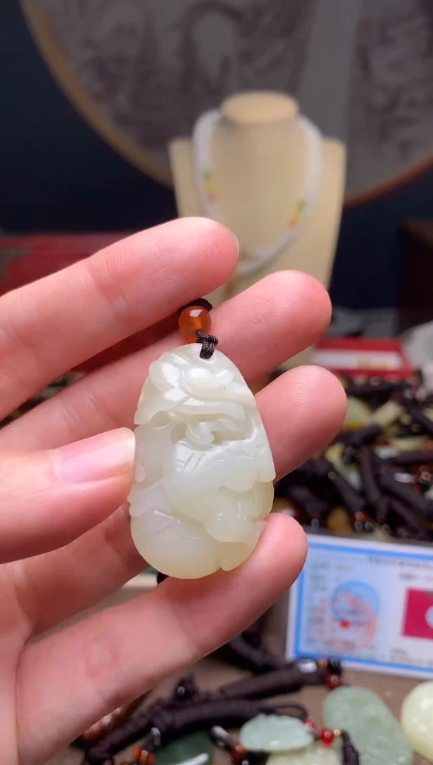 颈饰未镶嵌和田玉新疆料青海料清水和田玉吊坠