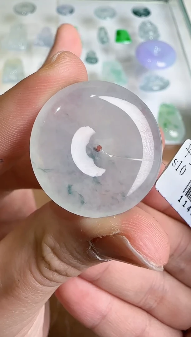 【闪购商品】翡翠吊坠(不含链)未镶嵌