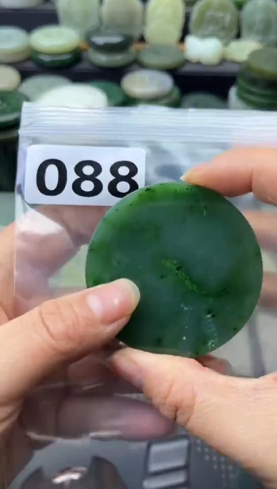 未镶嵌和田玉珠宝半成品镯芯