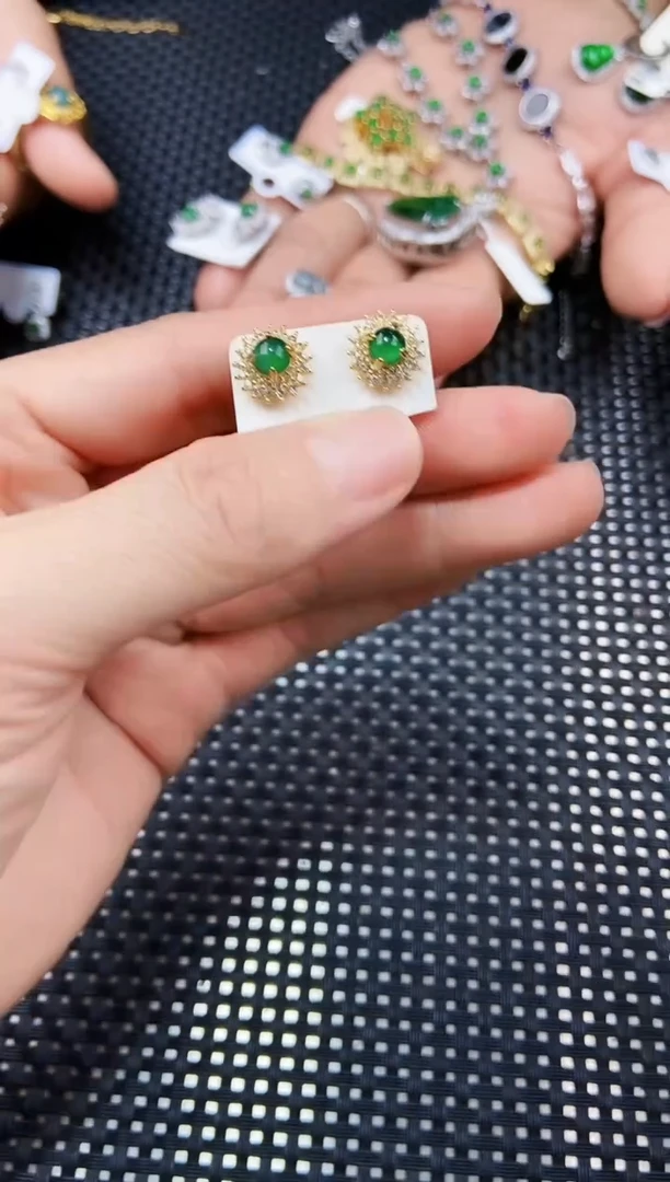 【闪购商品】翡翠耳饰未镶嵌111111111