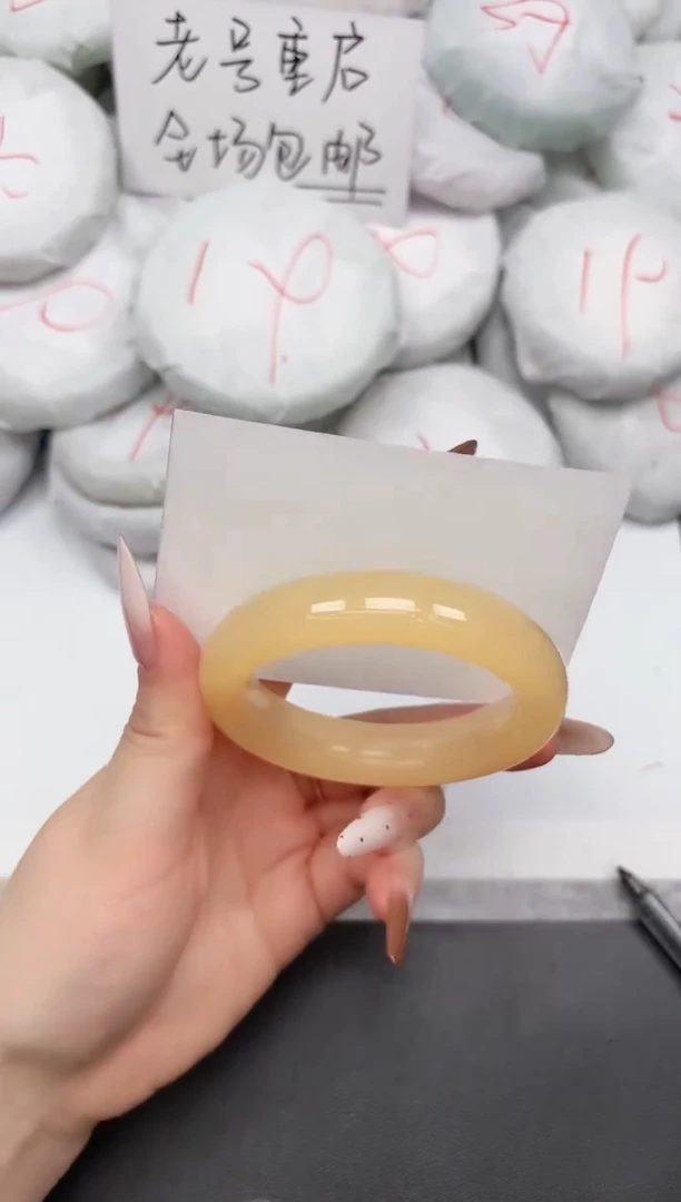 未镶嵌手镯石英质玉305/5556