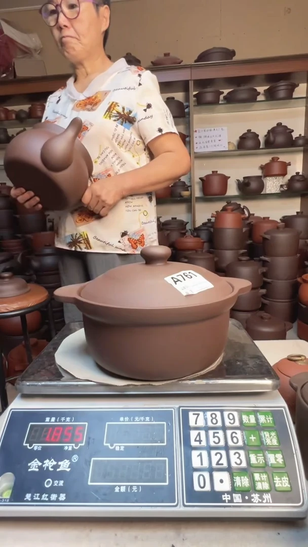 宜兴紫砂2.5升锅紫泥761