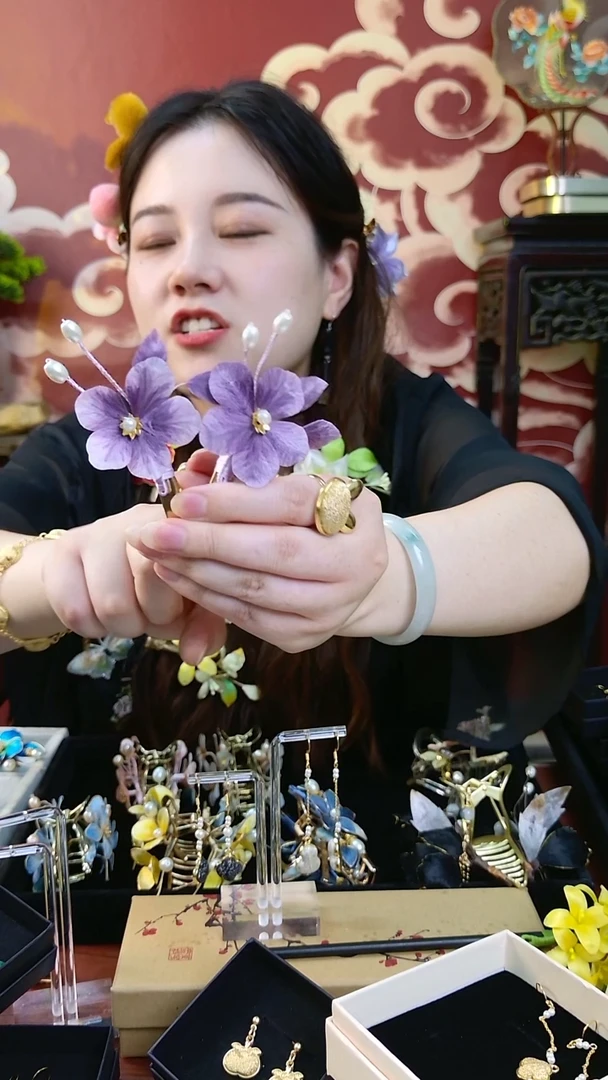 刺绣纯手工非遗绒花2个