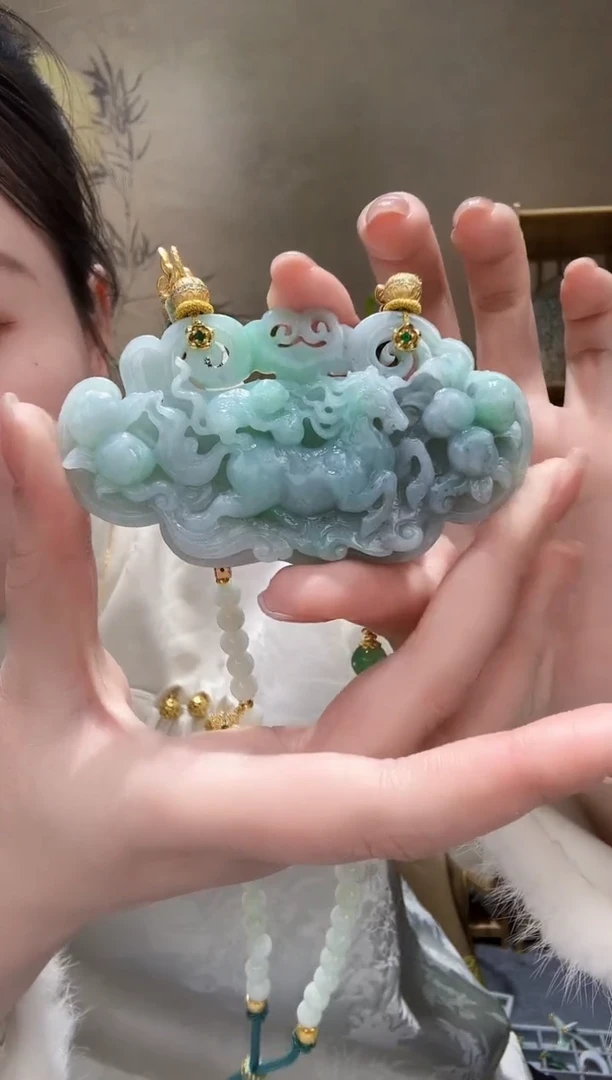 【闪购商品】翡翠颈饰未镶嵌吊坠
