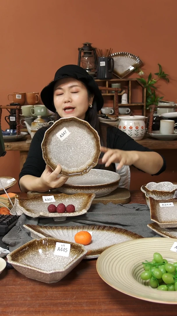 陶瓷A347 一只陶瓷粗陶花边盘可能微瑕