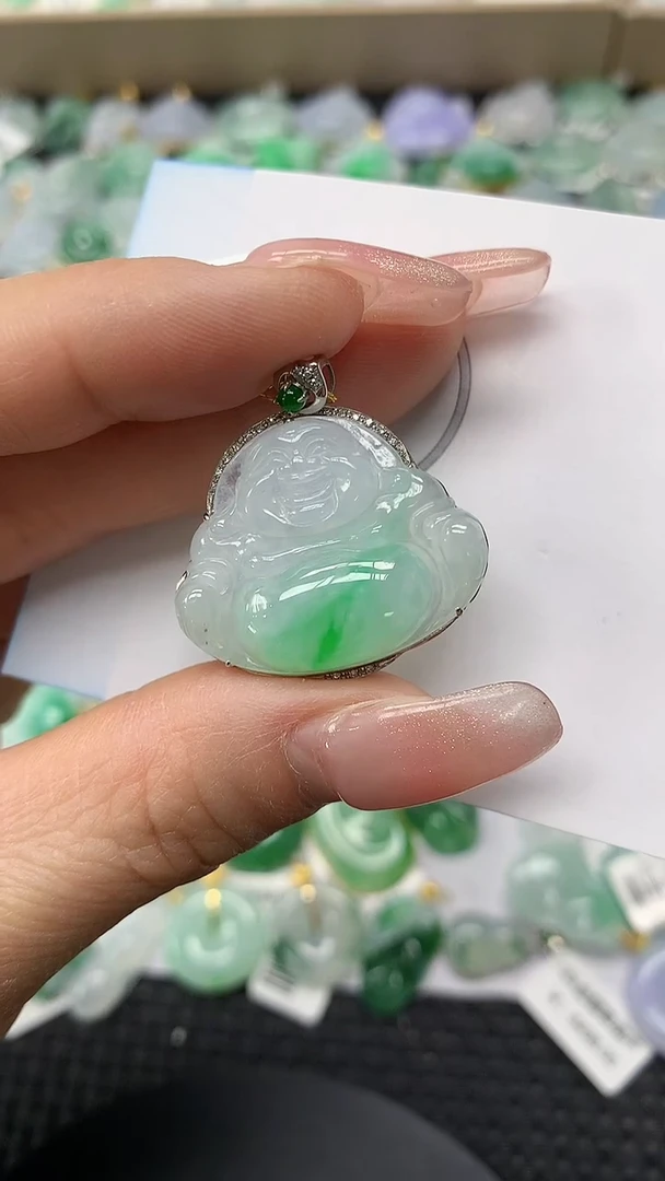 颈饰18K金镶嵌翡翠a货支持复检百元以上9元证书费自理