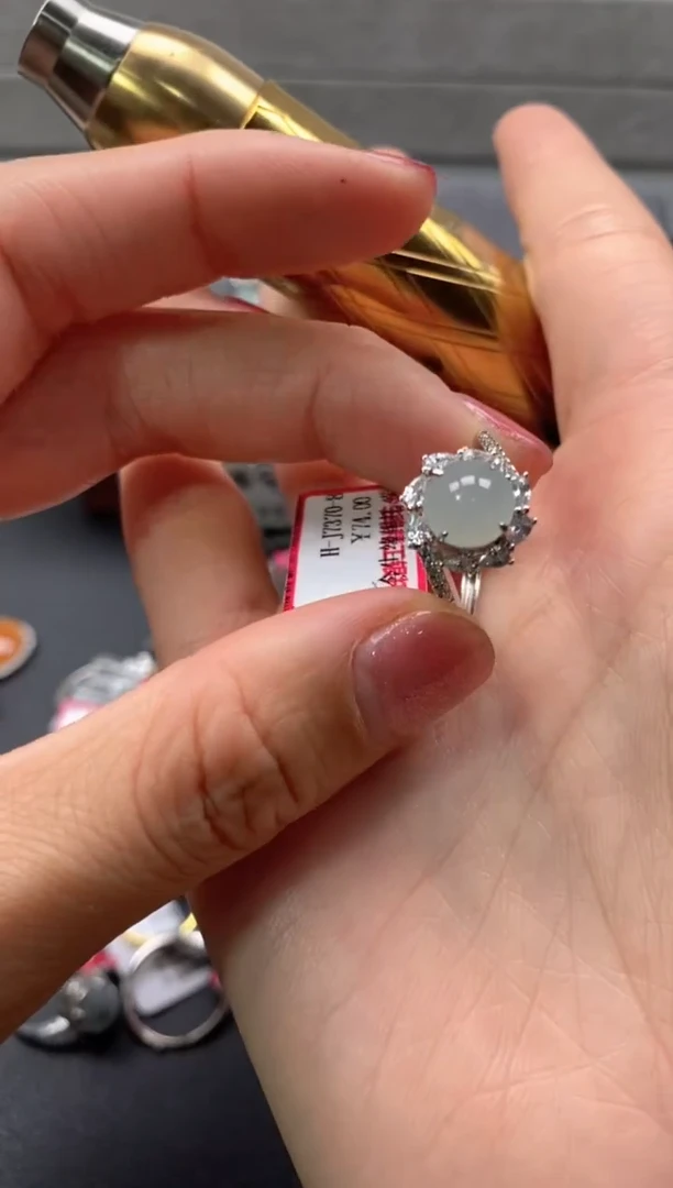 【闪购商品】翡翠戒指银S925镶嵌3333333    0