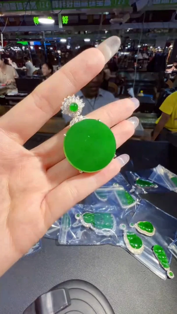 定制翡翠未镶嵌无事牌1