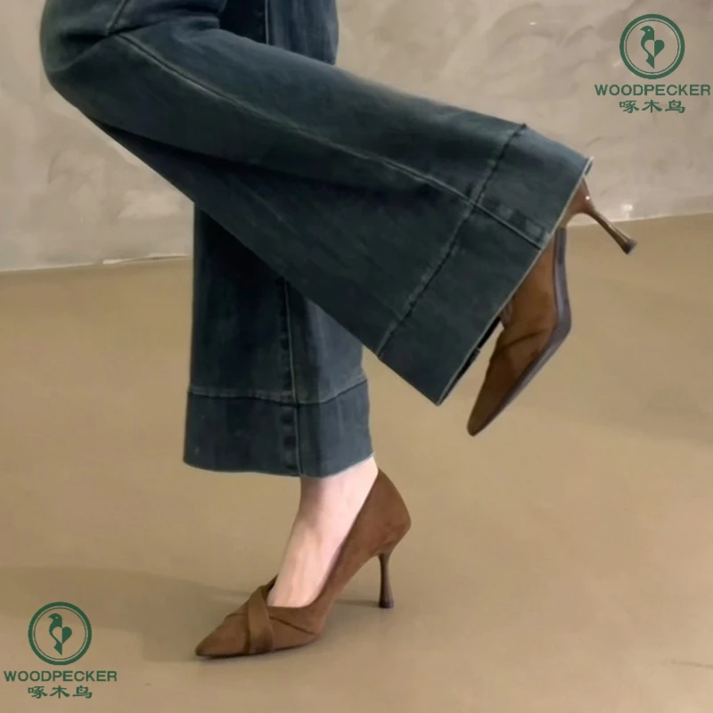 啄木鸟法式绝美尖头交叉带高跟鞋2025新款复古绒面浅口细跟单鞋