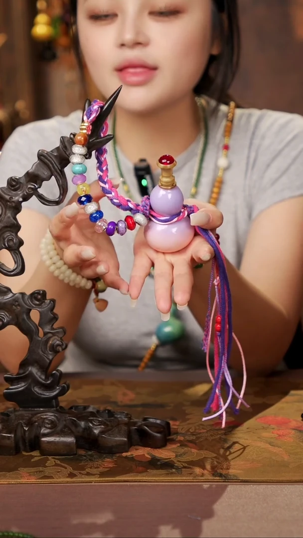 284天琦閤漆艺小葫芦挂件88