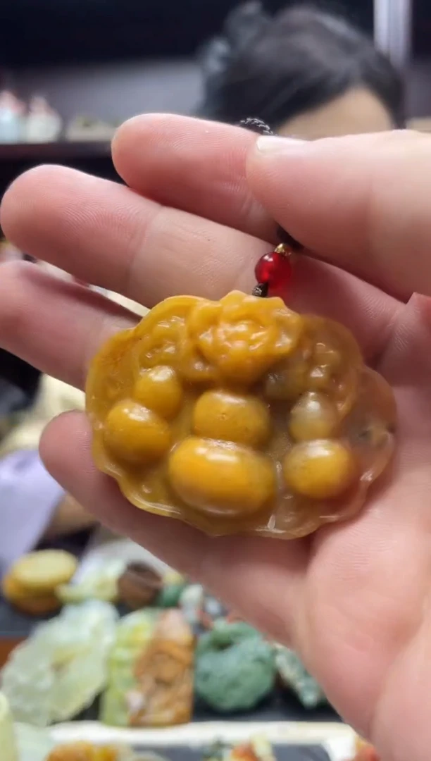 未镶嵌岫玉吊坠·