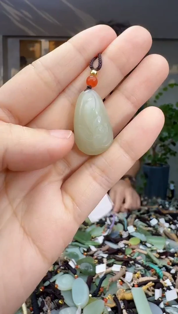 未镶嵌和田玉挂件拍一发一