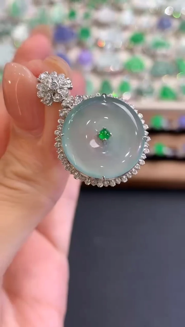 吊坠(不含链)18K金镶嵌翡翠a116