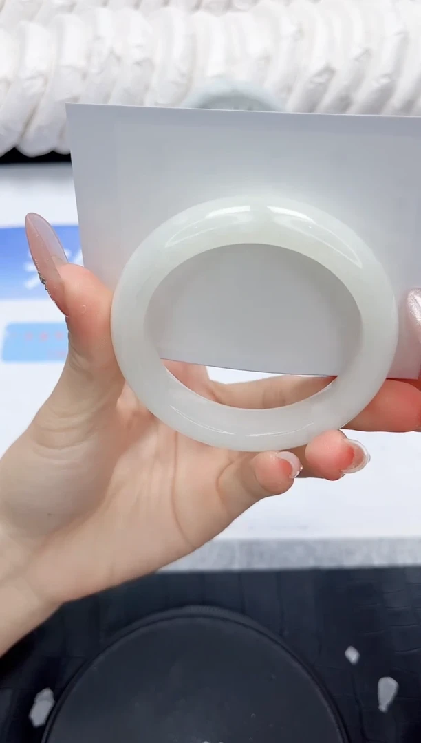 和田玉手镯未镶嵌388-52.1