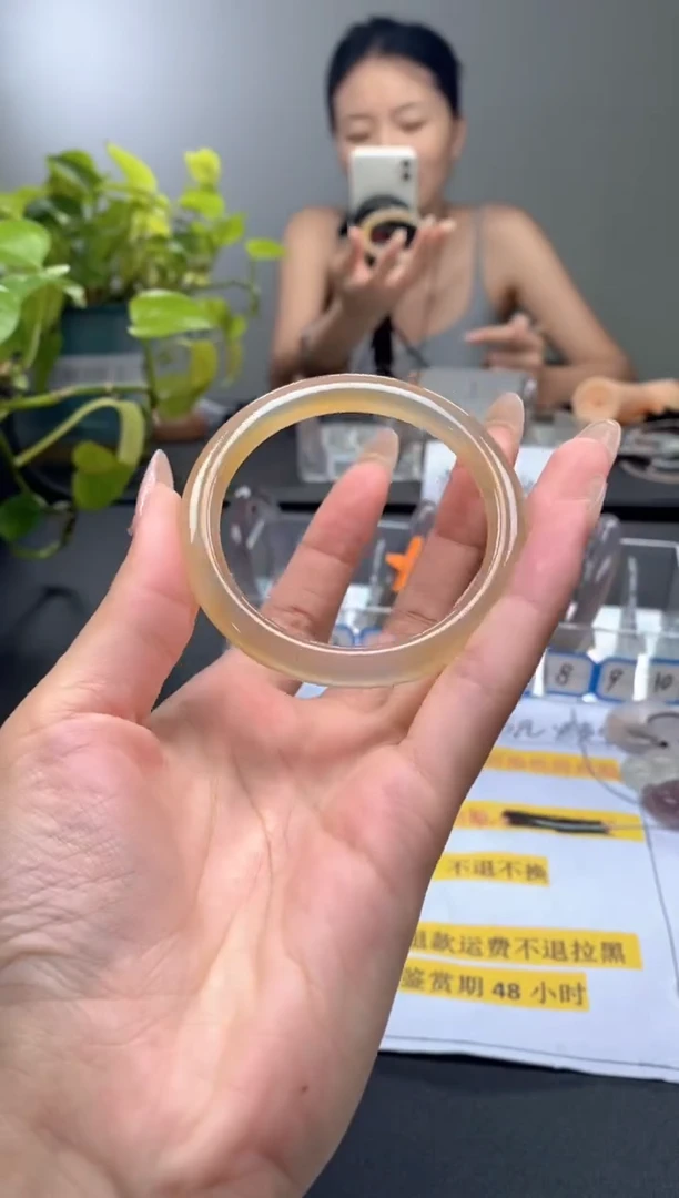 玛瑙/玉髓手镯未镶嵌孟**～52