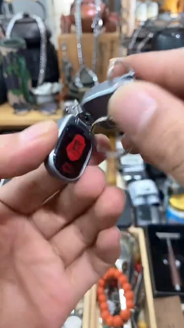 瓷片闪购商品  如图所示