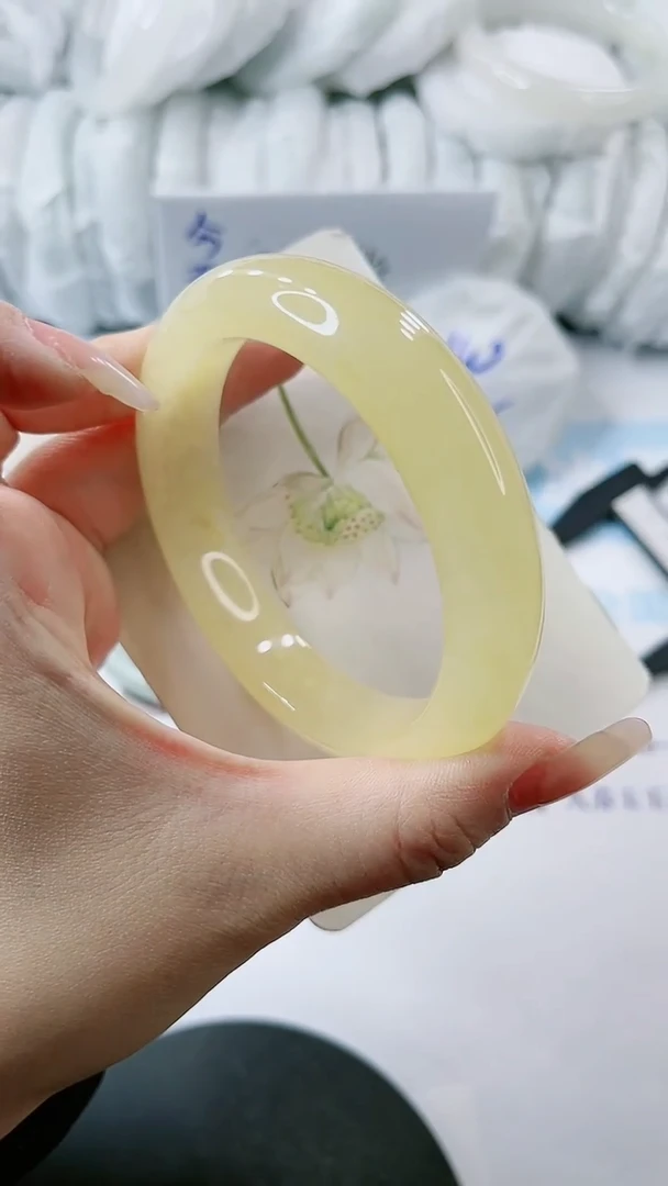 【闪购商品】石英质玉手镯未镶嵌多样性发货L125-62