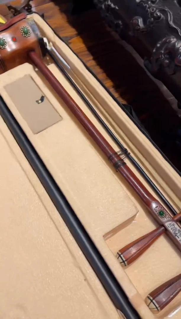 木木雕款二胡一个