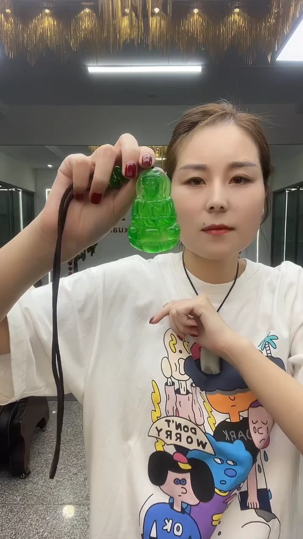 绿色随型观音吊坠多样性发货一件