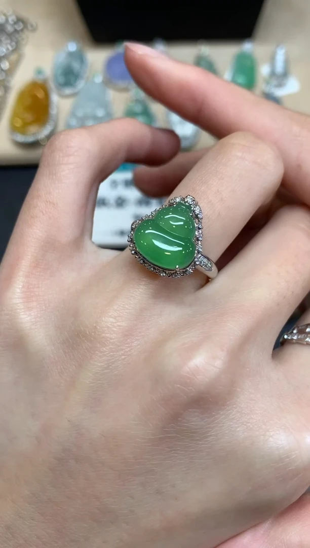 【闪购商品】翡翠戒指18K金镶嵌葫芦【无服务费】
