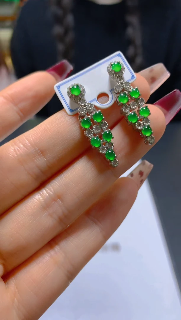 未镶嵌翡翠耳饰多样性发一