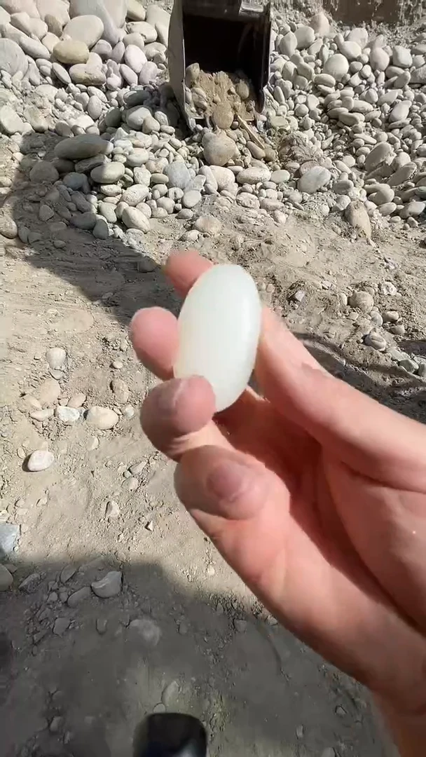 颈饰未镶嵌和田玉0013
