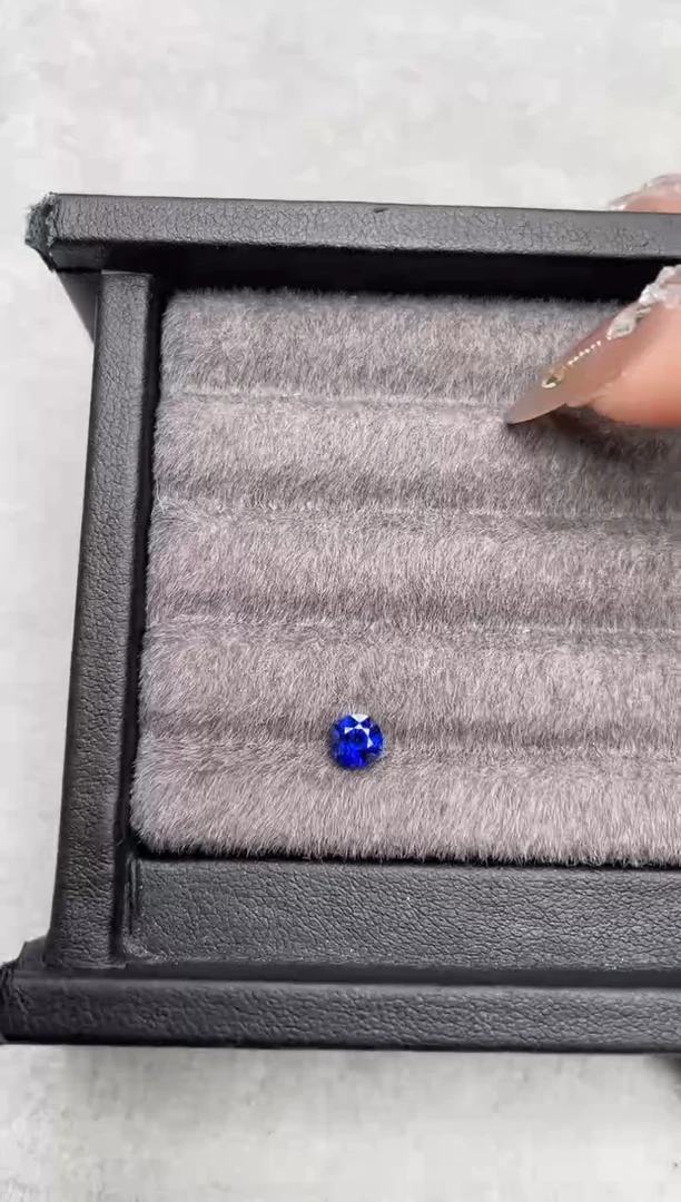 【闪购商品】蓝宝石裸石未镶嵌0.66ct吉尔德皇家蓝