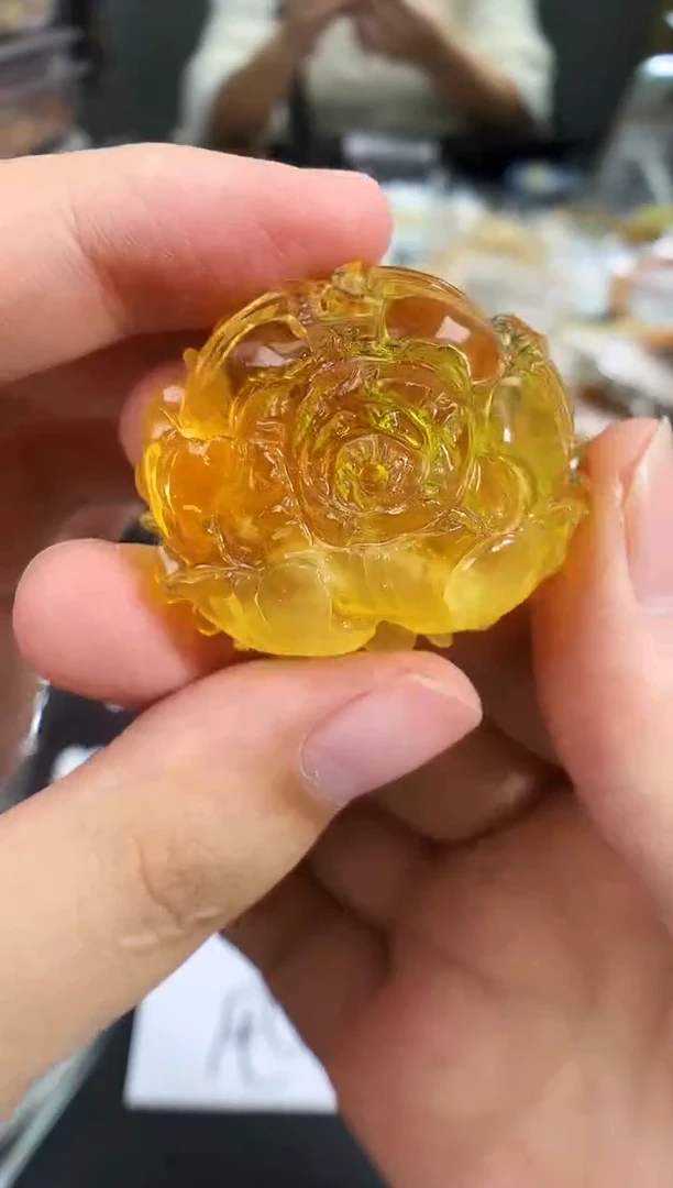 蜜蜡未镶嵌珠宝奇石1