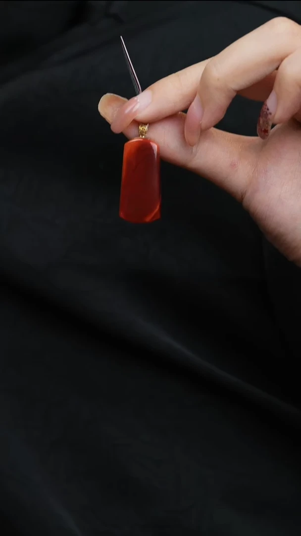 18K金镶嵌吊坠南红玛瑙D-