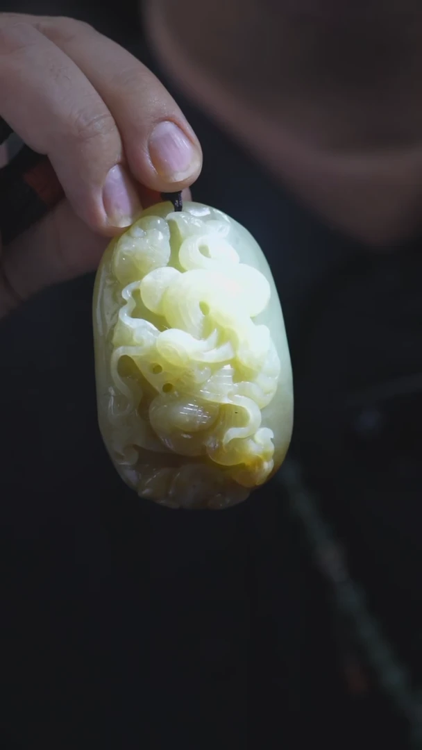 颈饰未镶嵌和田玉龙手把