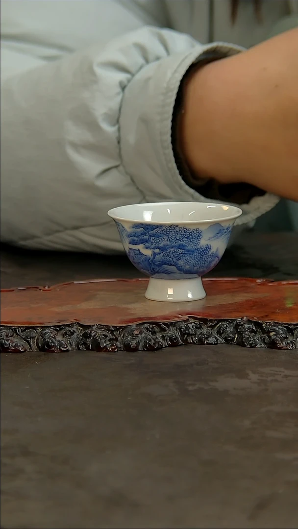 【闪购商品】青花手绘山水主人杯