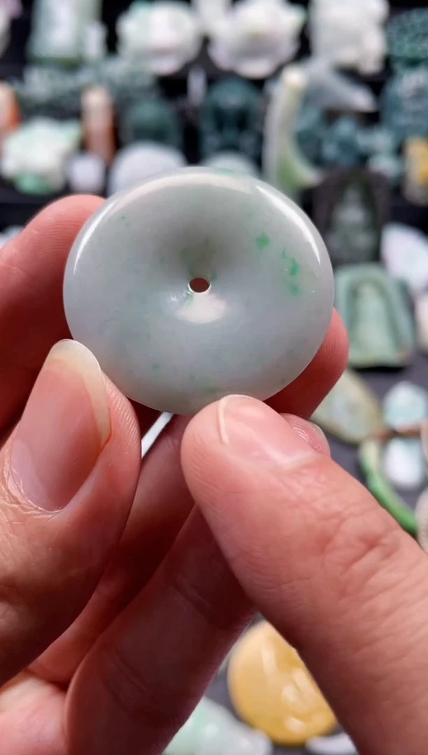 颈饰未镶嵌翡翠34  天然翡翠a货  平安扣