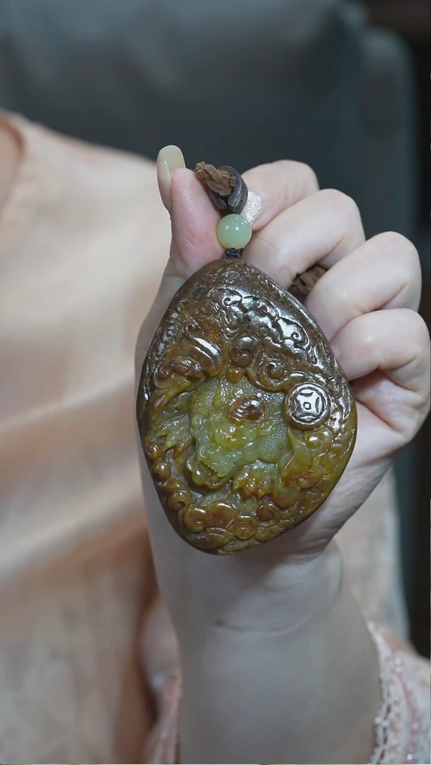 和田玉未镶嵌把件貔貅