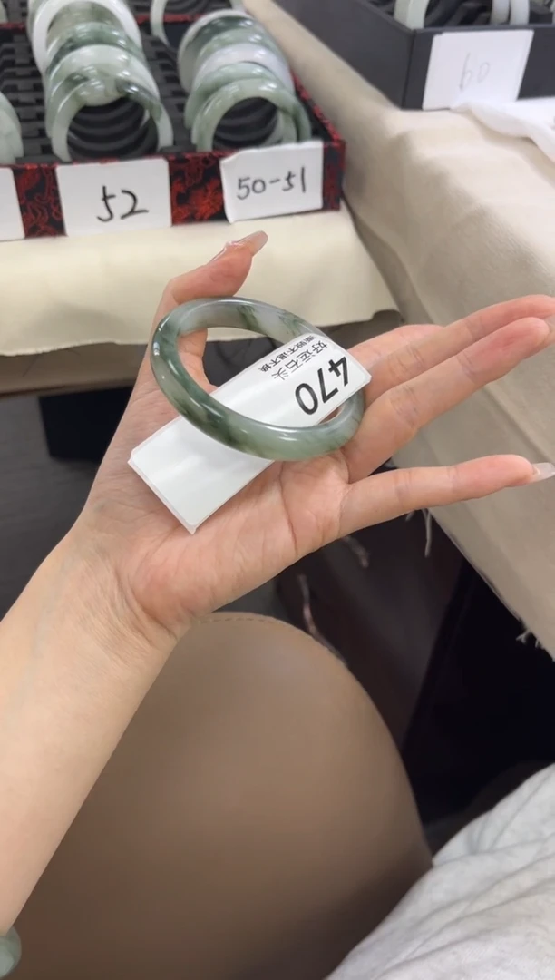 未镶嵌手镯石英质玉470