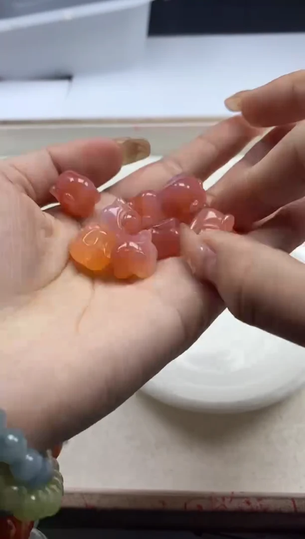 【闪购商品】玛瑙/玉髓颈饰未镶嵌x336盐源趴趴兔*1