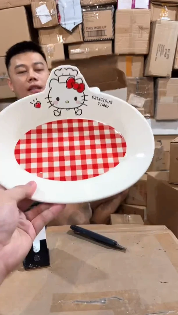 瓷片原盒kt猫红格子餐盘 微瑕