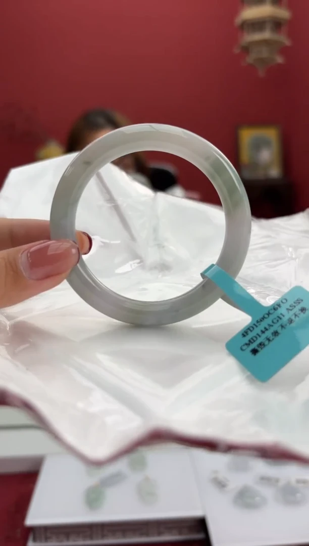 【闪购商品】翡翠手镯未镶嵌6手镯