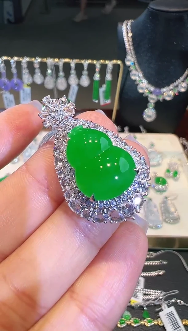 翡翠18K金镶嵌吊坠(不含链)翡翠