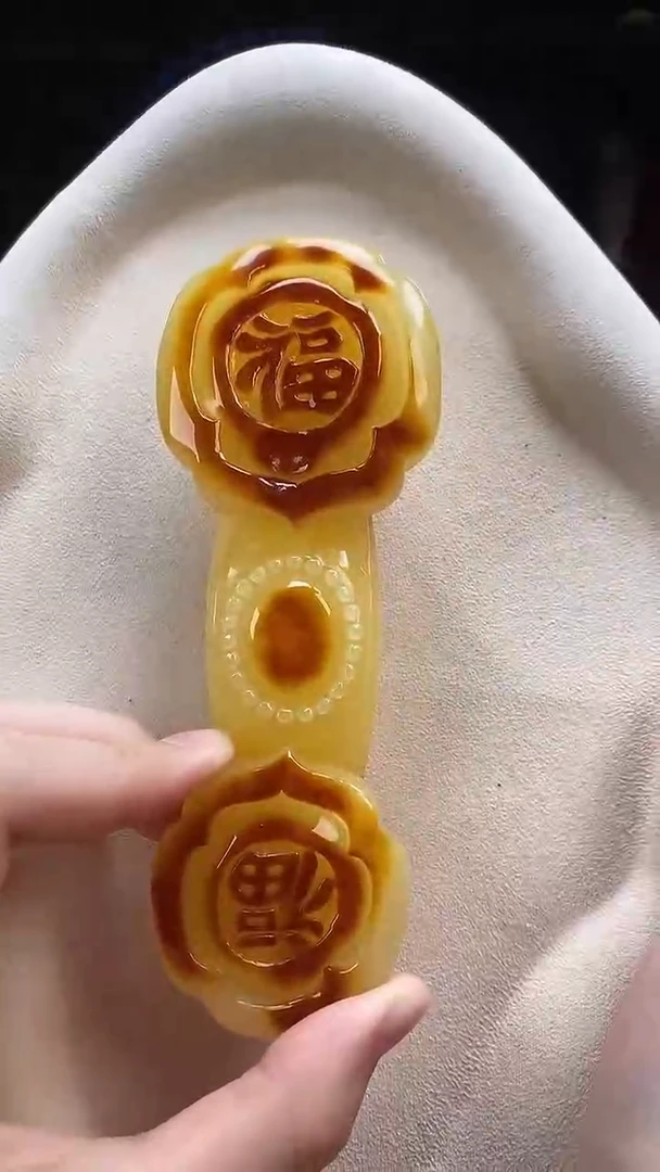 琥珀颈饰未镶嵌吊坠