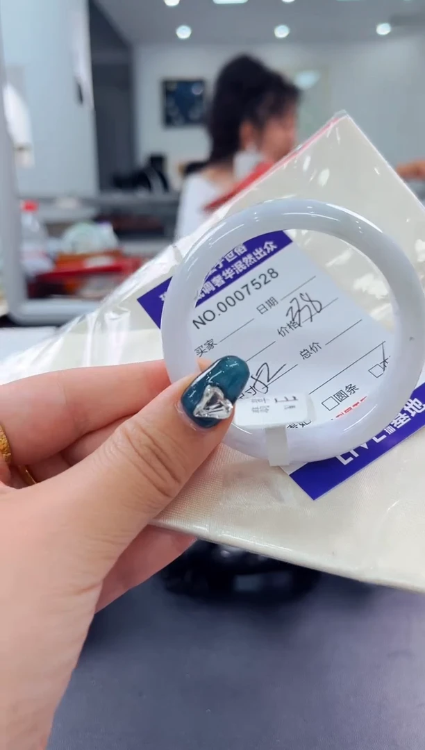 翡翠手镯未镶嵌天然缅甸A货翡翠