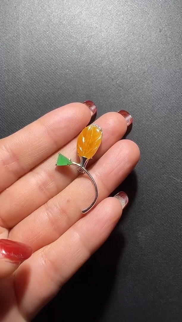 颈饰银S925镶嵌翡翠翡翠蜻蜓吊坠