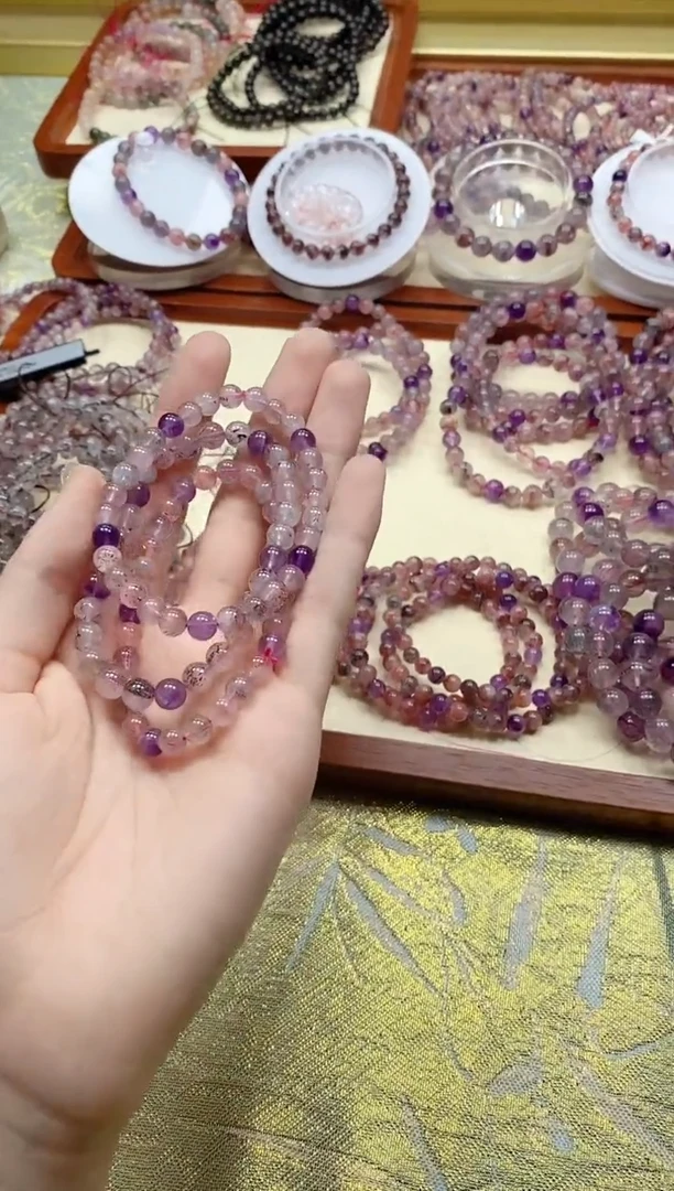 【闪购商品】水晶手串未镶嵌黑加仑6mm单圈 多样性发一