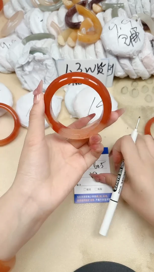 石英质玉手镯未镶嵌139/60