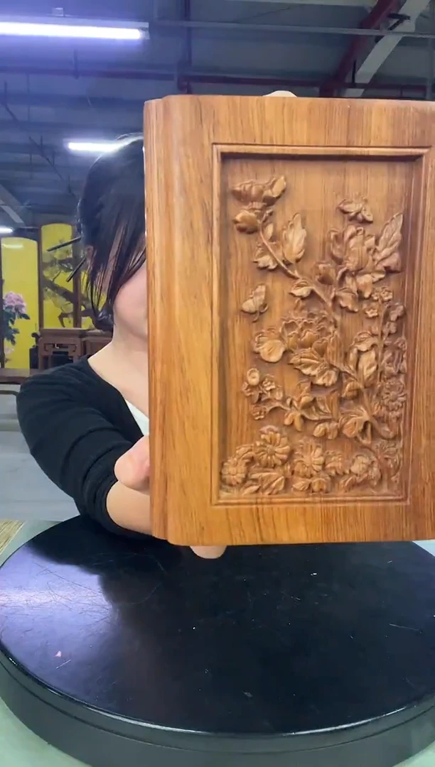 木程*DZ26-MK--160850四季花卉笔筒大（拍）